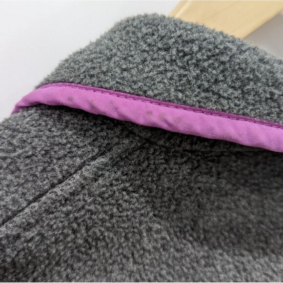 Women’s Patagonia Synchilla Snap-T fleece pullover gray Purple size small - Picture 5 of 6